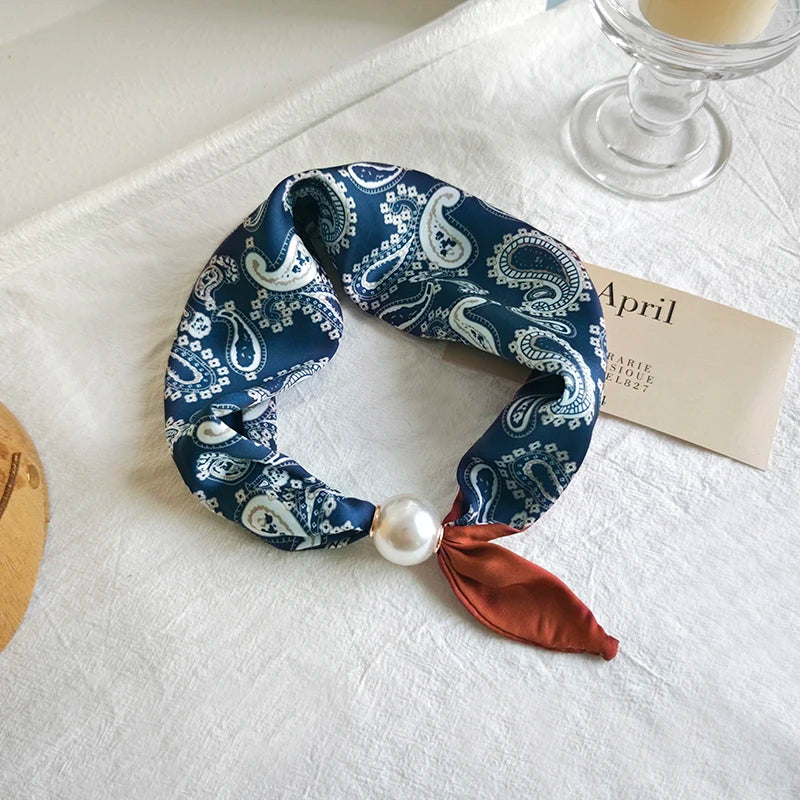 Paisel Magnetic Buckle Scarf with Pearl