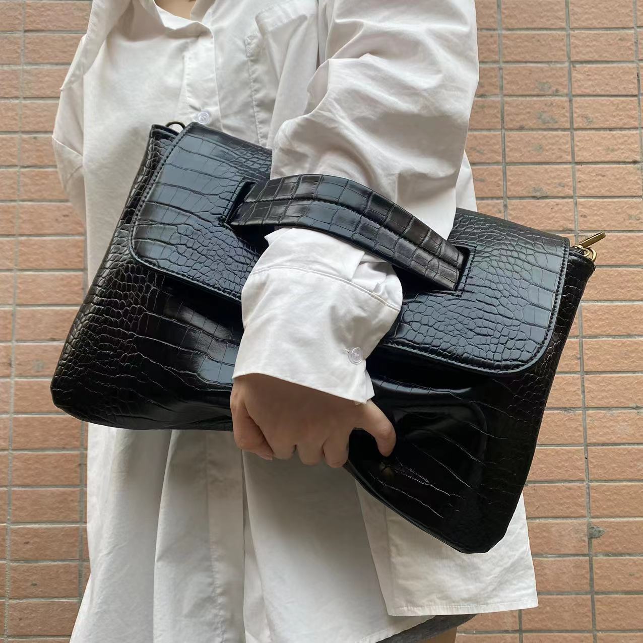 Maya Vegan Handbag (Black)