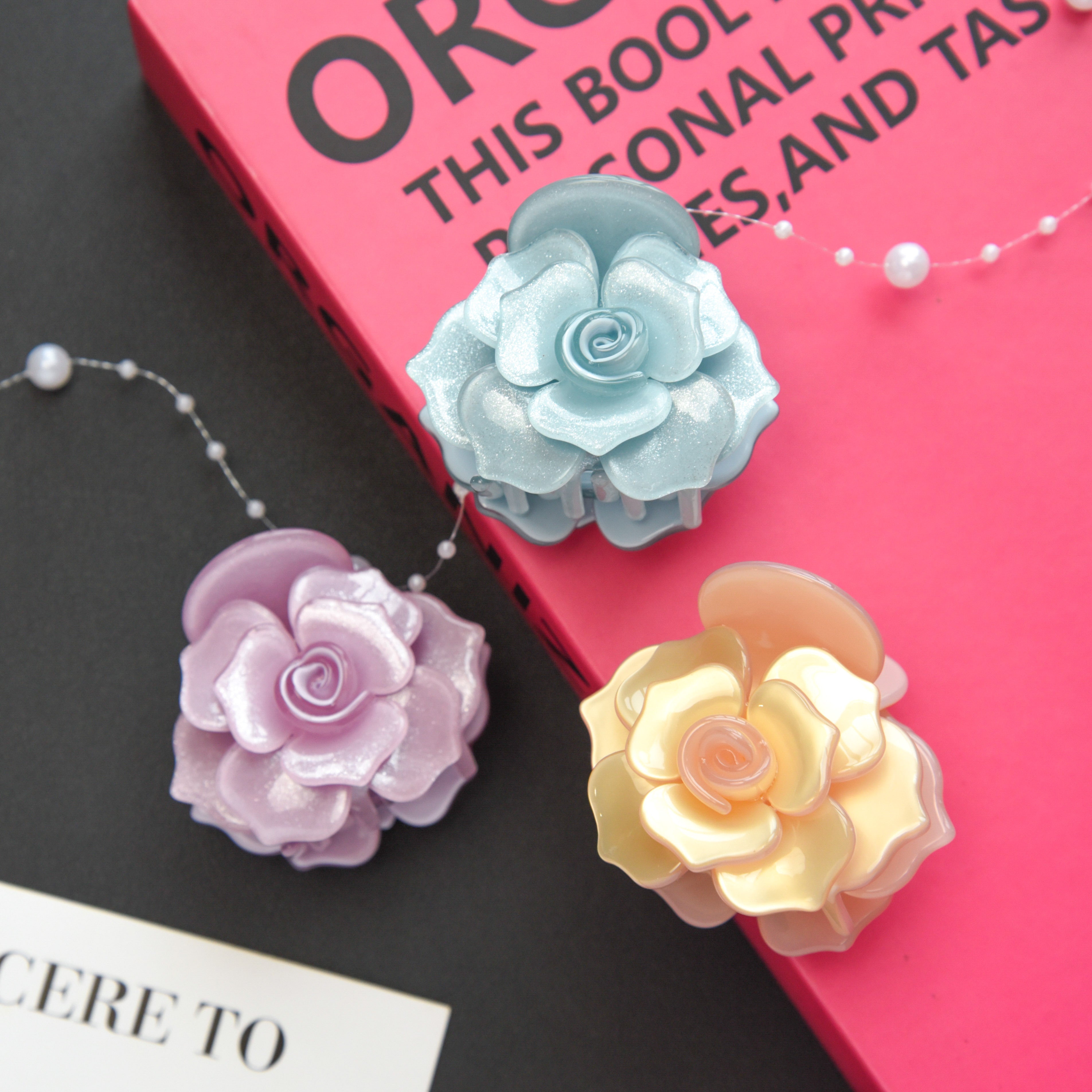 Primrose Claw Clip