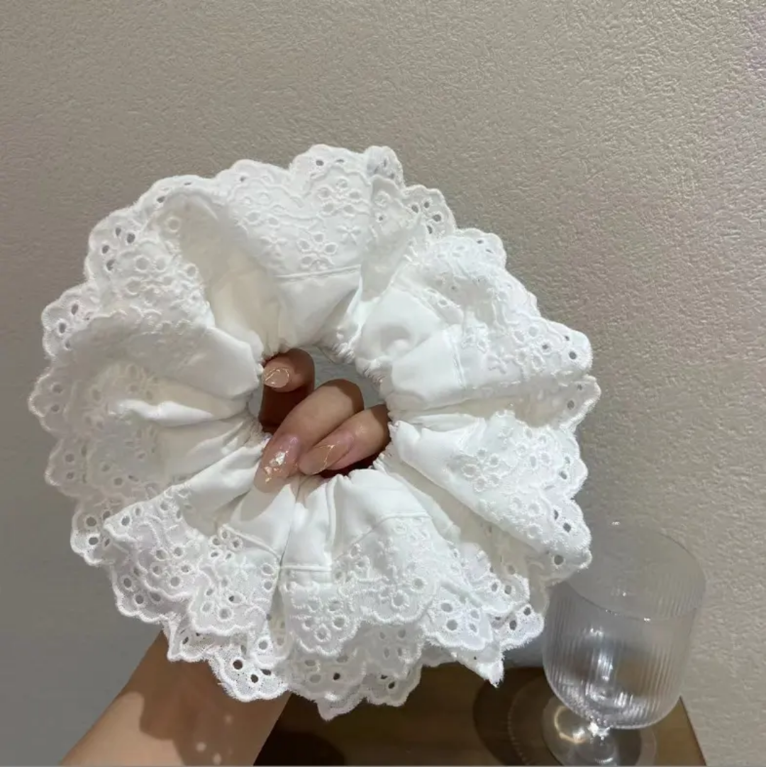 Mirelle Scrunchie