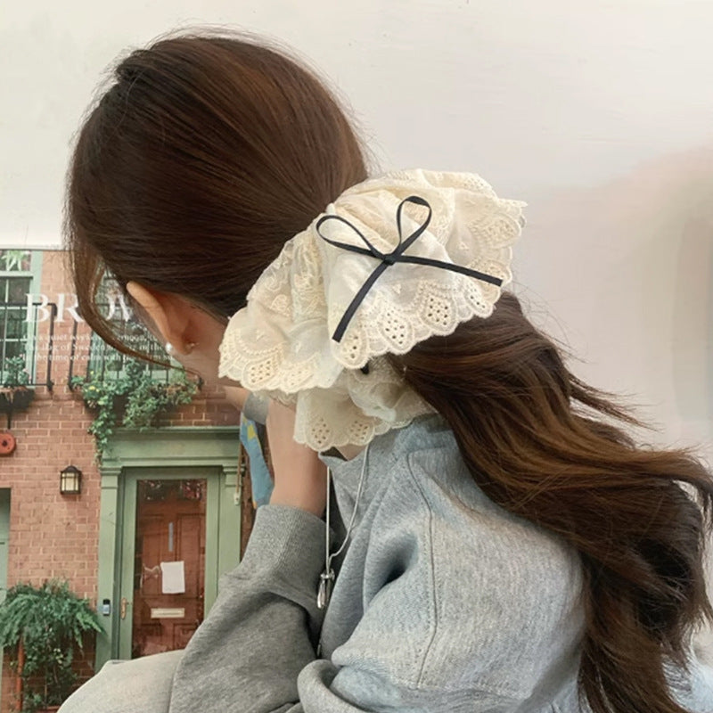 Luma Scrunchie