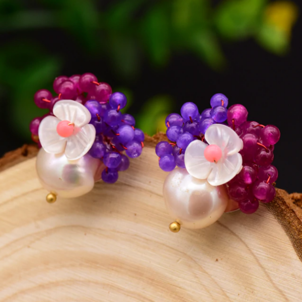 Isyora Pearl Earrings (Red)