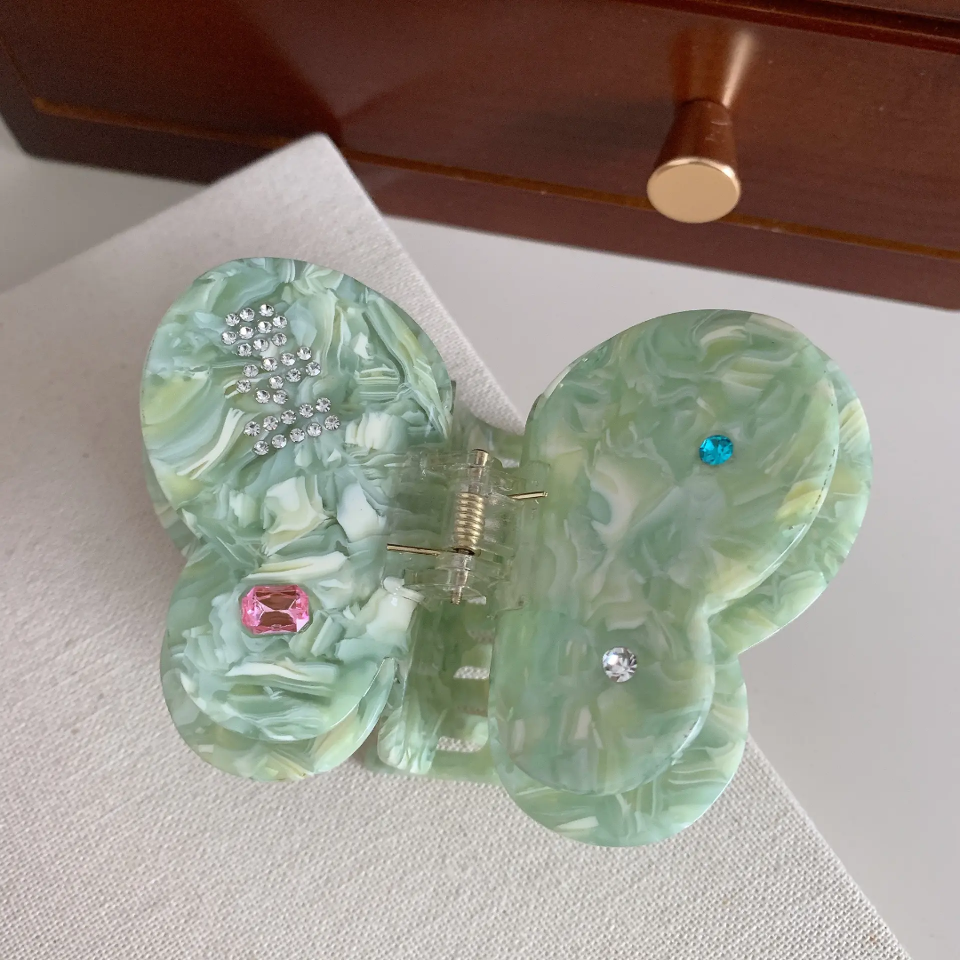 Taffy Claw Clip