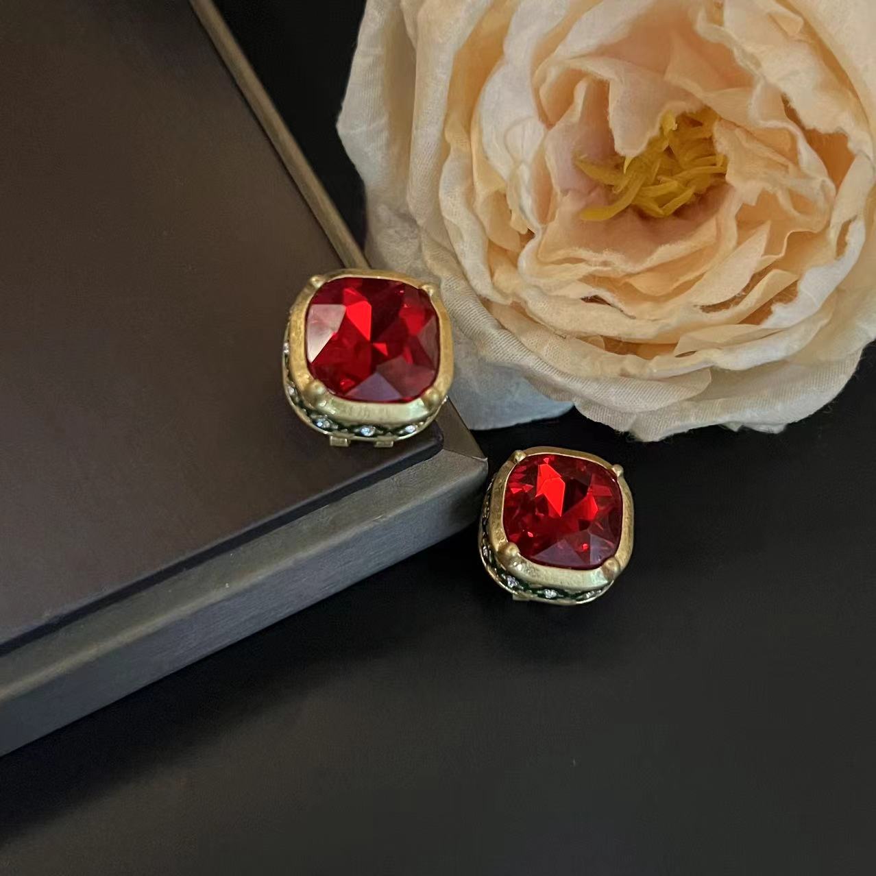 Rubira Antique Earrings