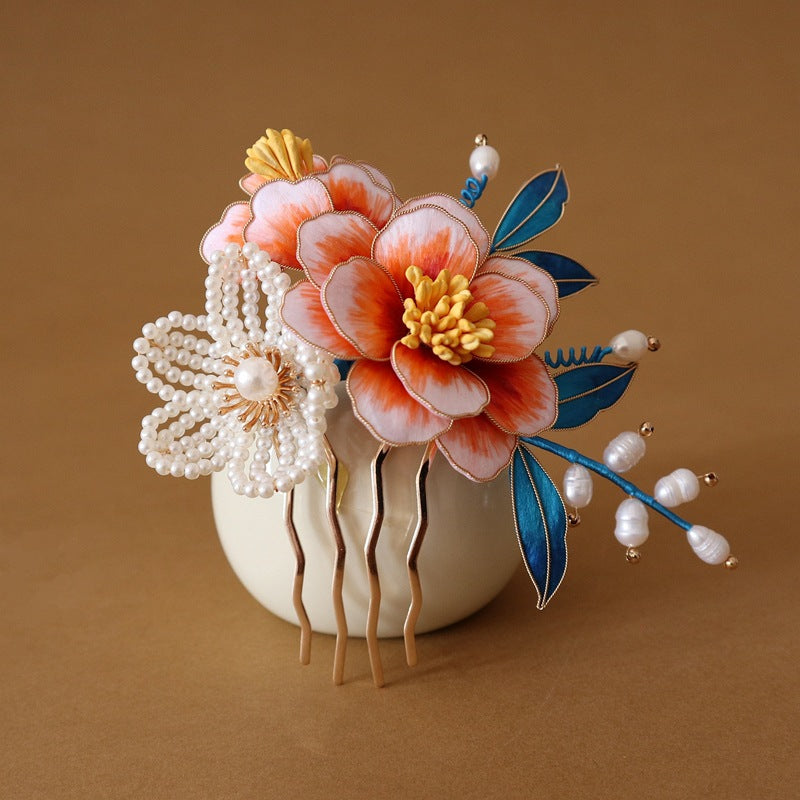 Clarisse Haircomb