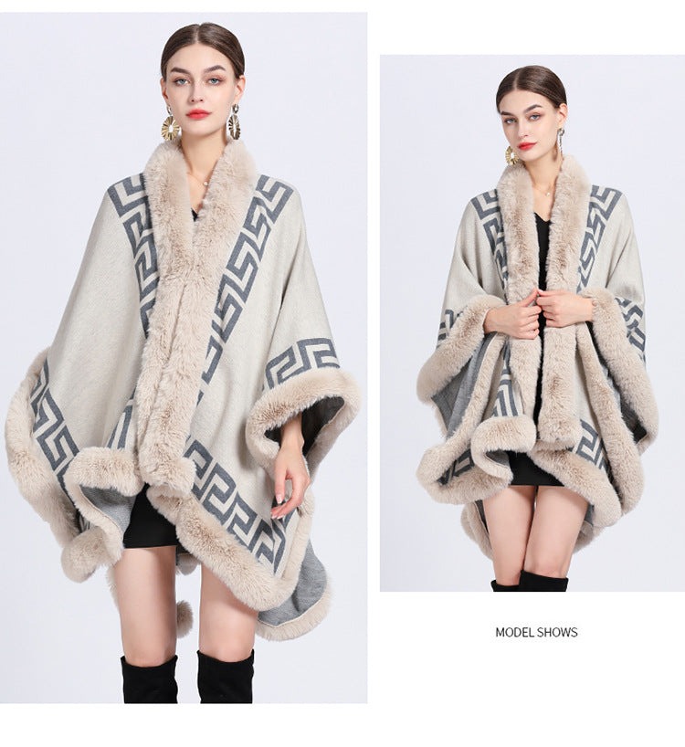 Crowned Poncho Beige