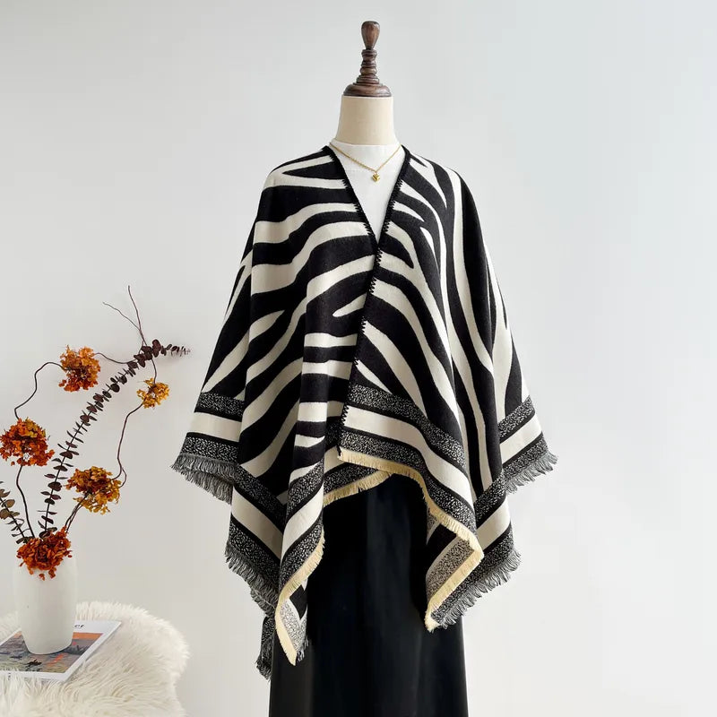 Arvella Monarque Poncho