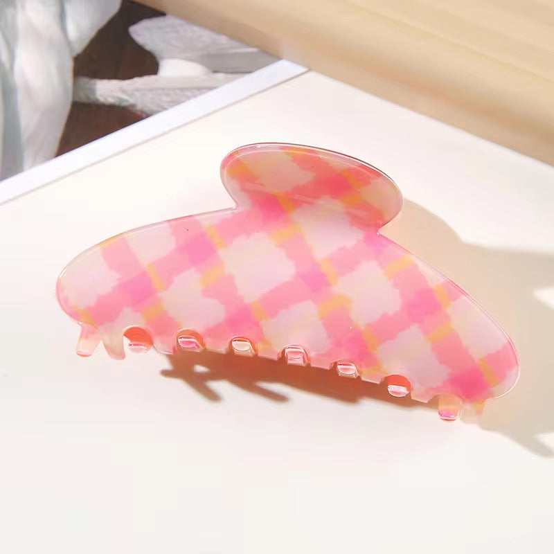 Praline Claw Clip