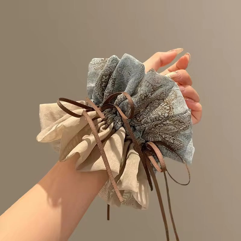 Ivressa Scrunchie