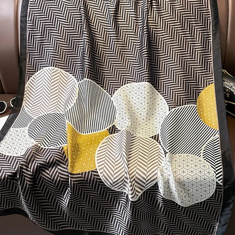 Bumblebee Gleam Silk Stole