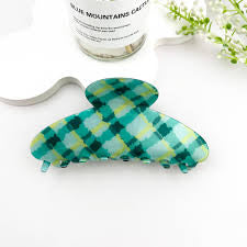 Praline Claw Clip