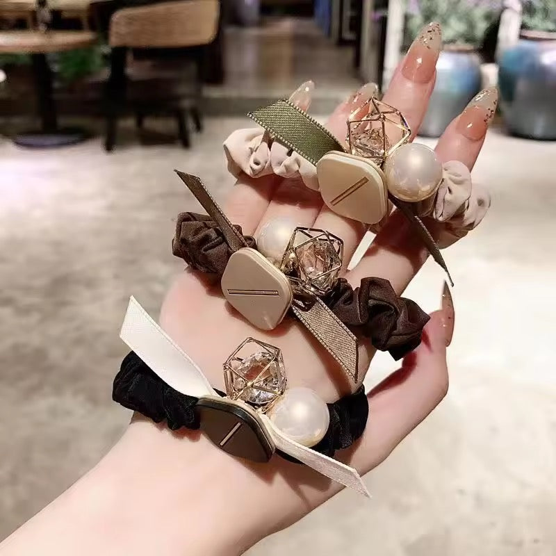 Pearl Whirl Hair Tie