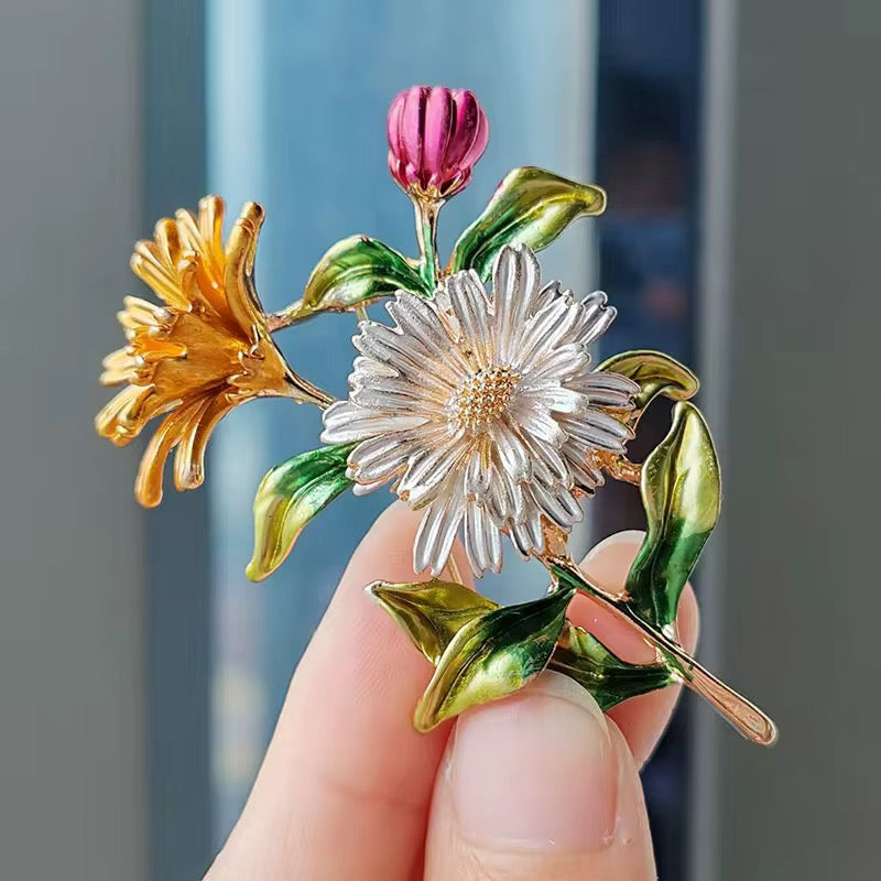 Daisy Bloom Brooch
