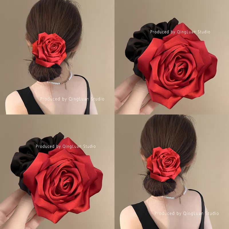 Amorae Scrunchie