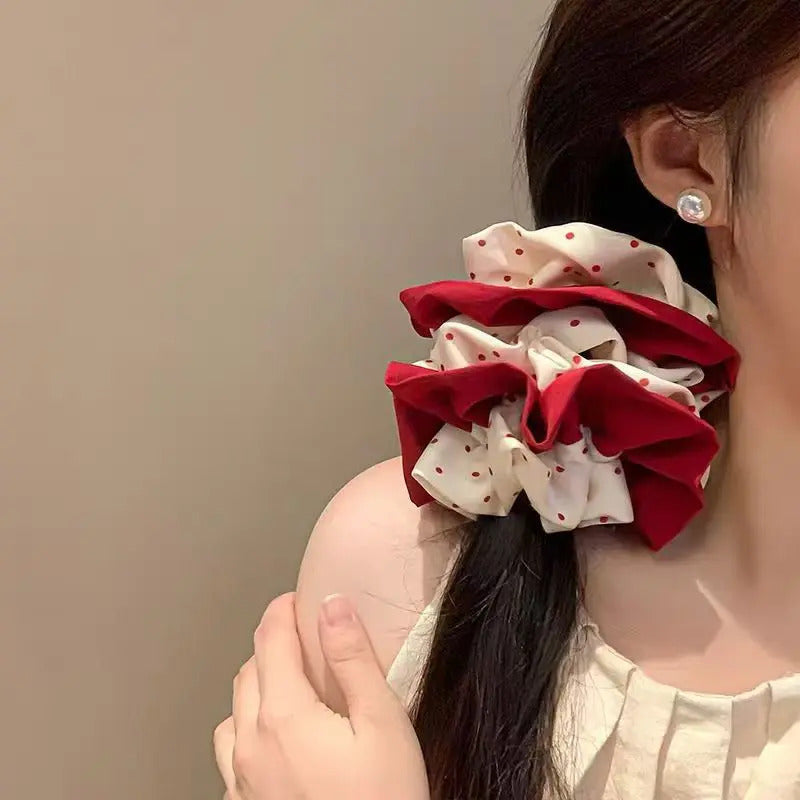Lushly Scrunchie