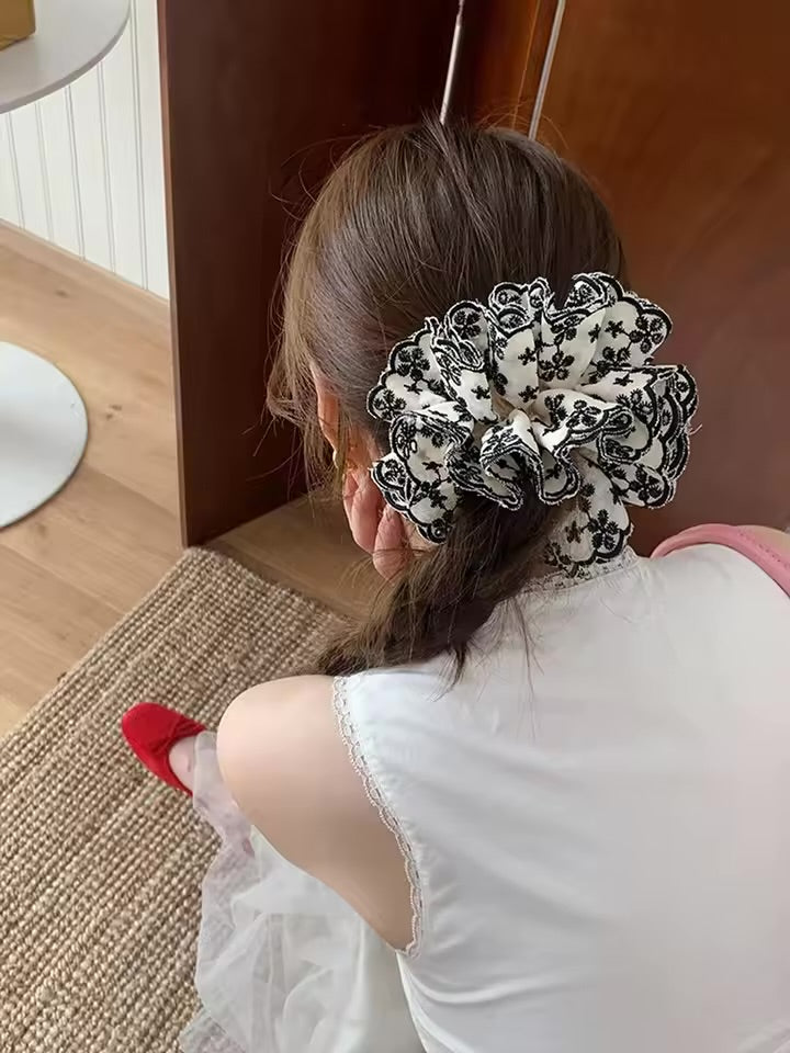 Peririne Scrunchie