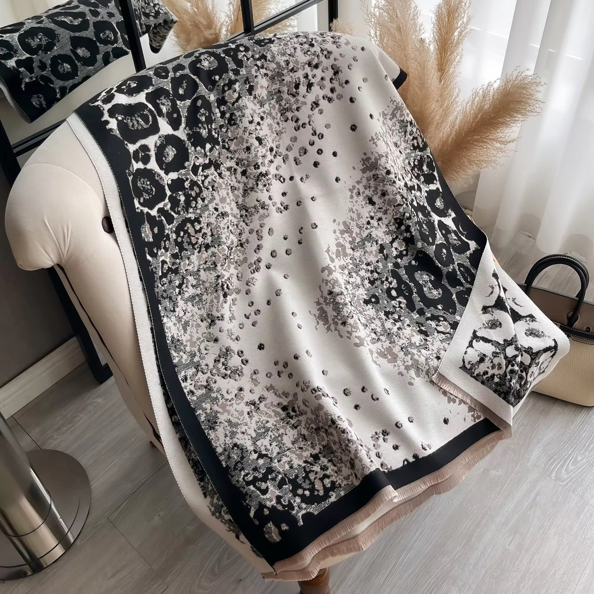 Lumi Shawl