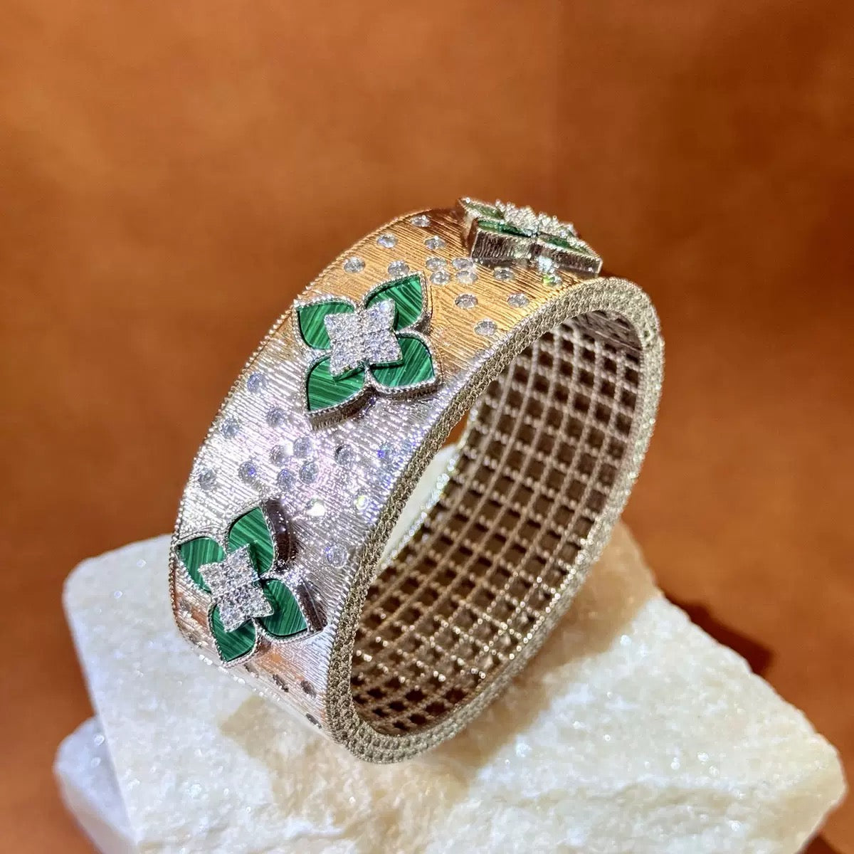 Vespera Enamel Clover Cuff Bracelet (Silver)