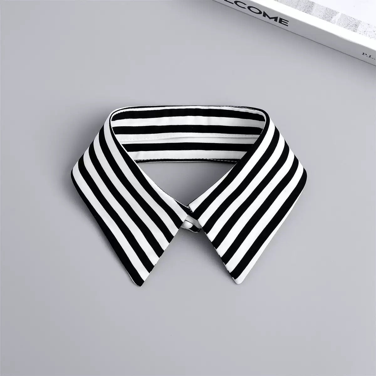 Kensley Fake Collar