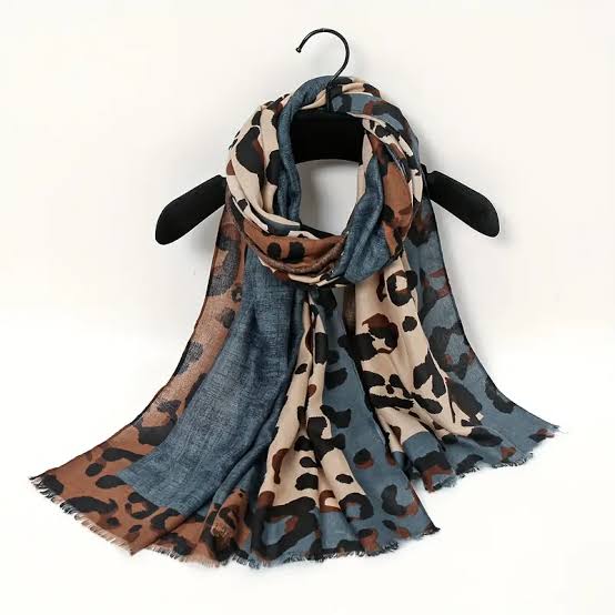 Taffy Cotton Stole