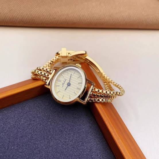 Ismerie Ladies Wrist Watch