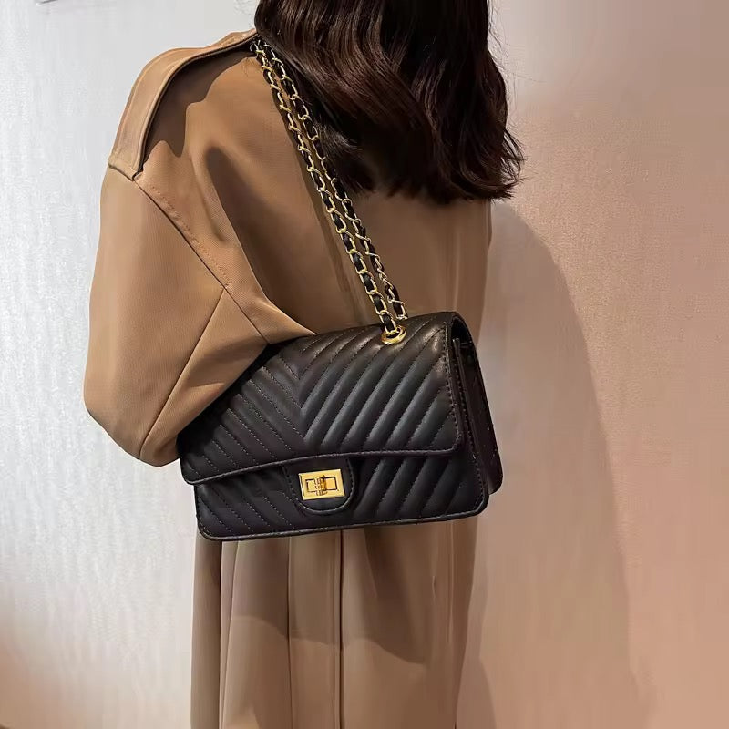 Quince Genuine Leather Handbag (Black)