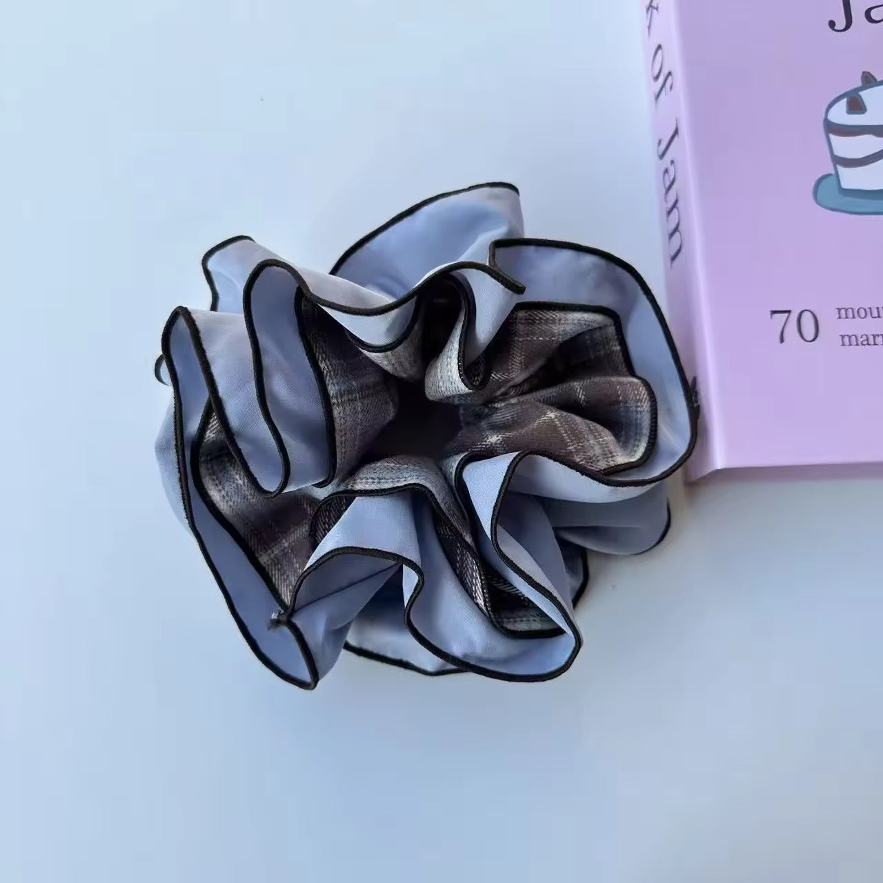 Clara Scrunchie
