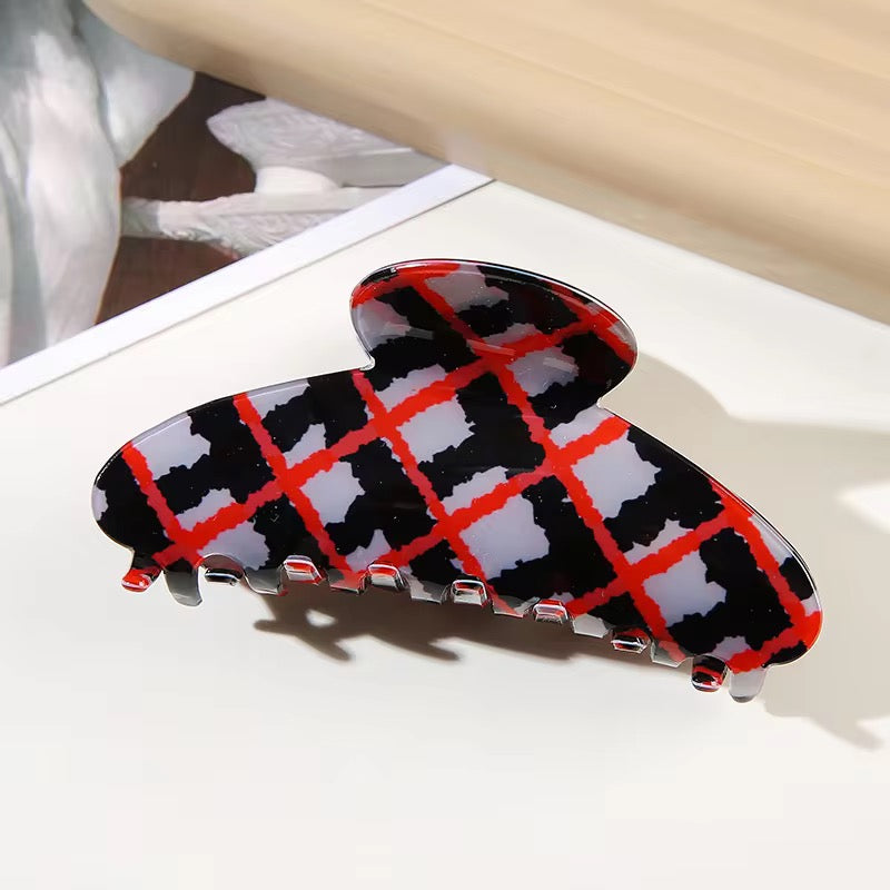 Praline Claw Clip