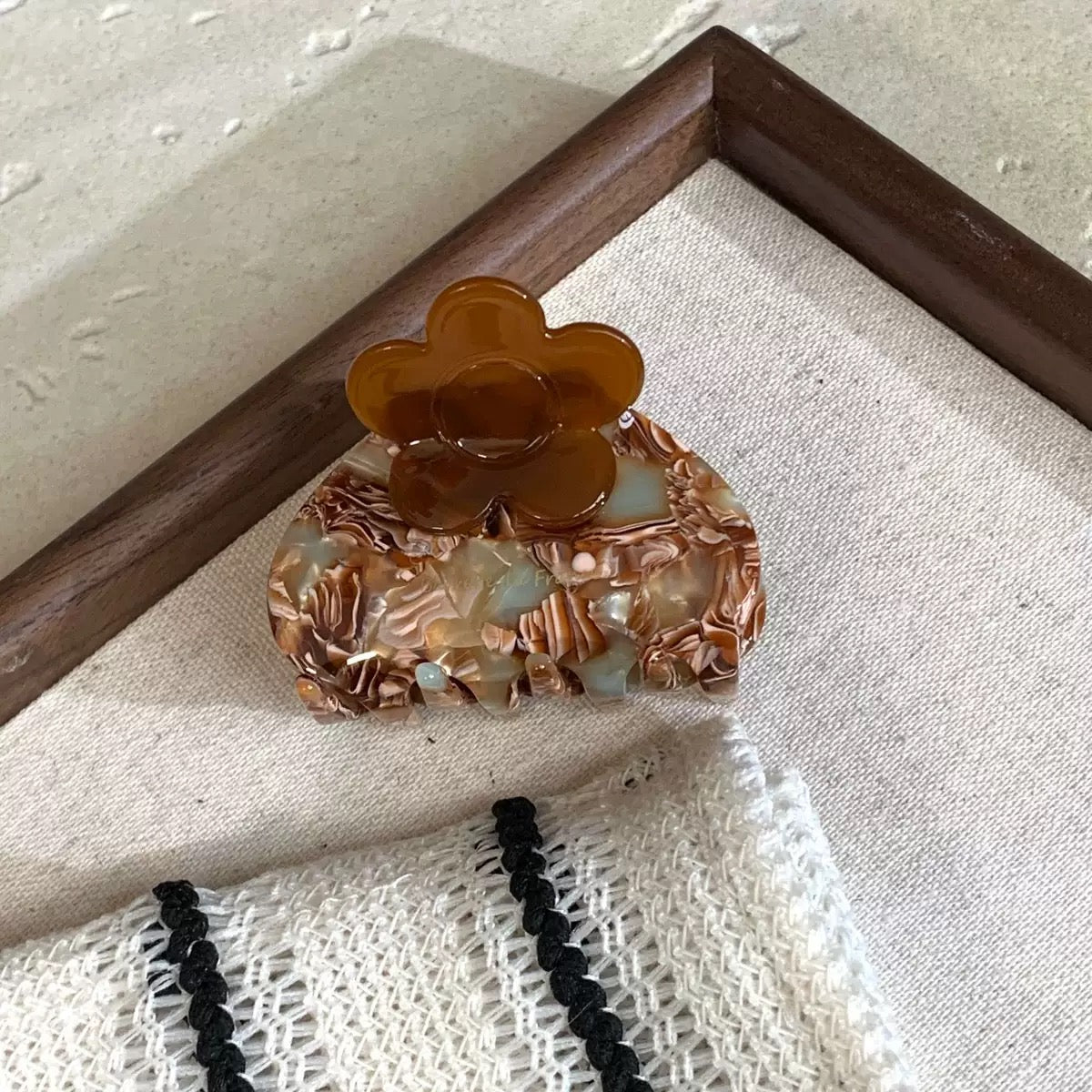 Flora Mosaic Claw Clip