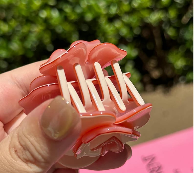Lustara Claw Clip