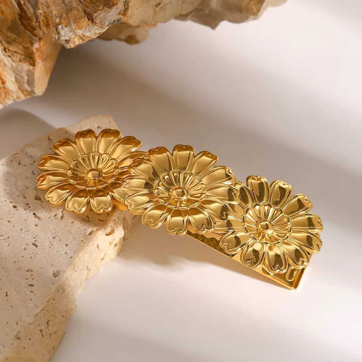Zella Side Pin