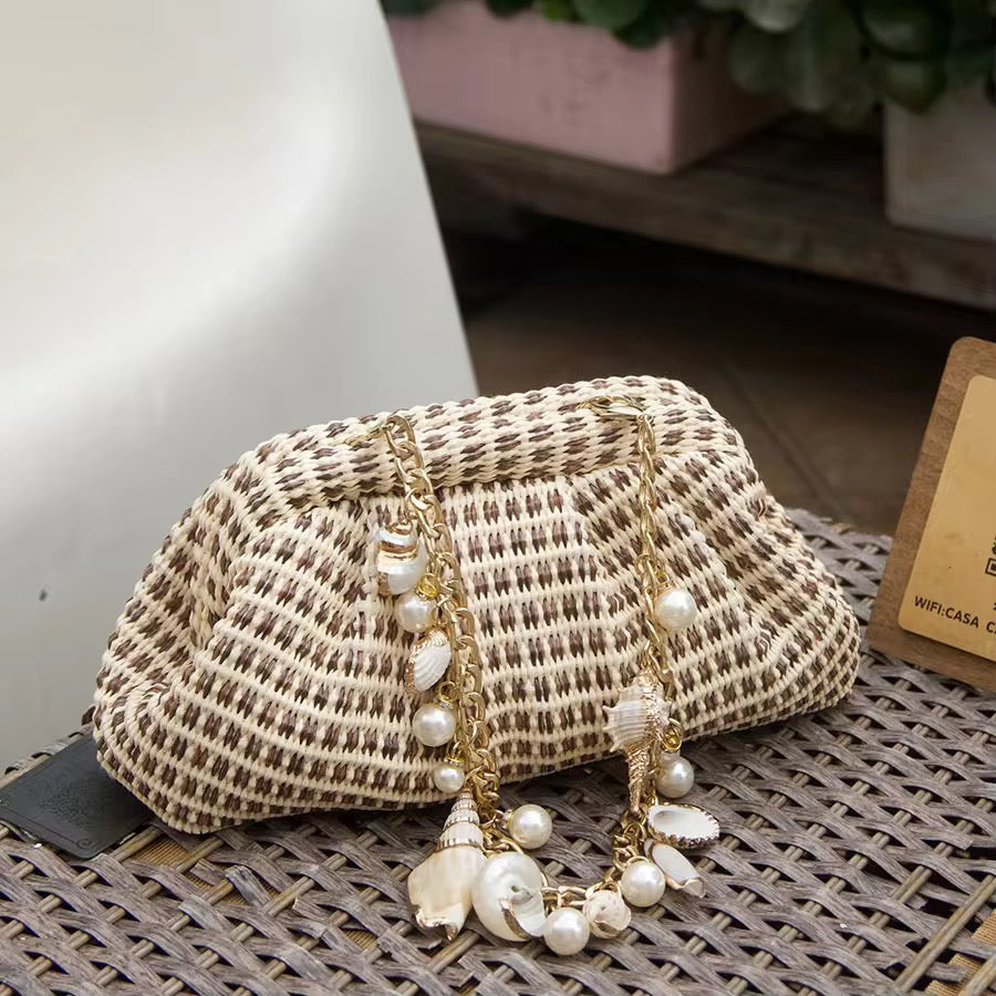 Ielora Evening Bag With Shell Chain