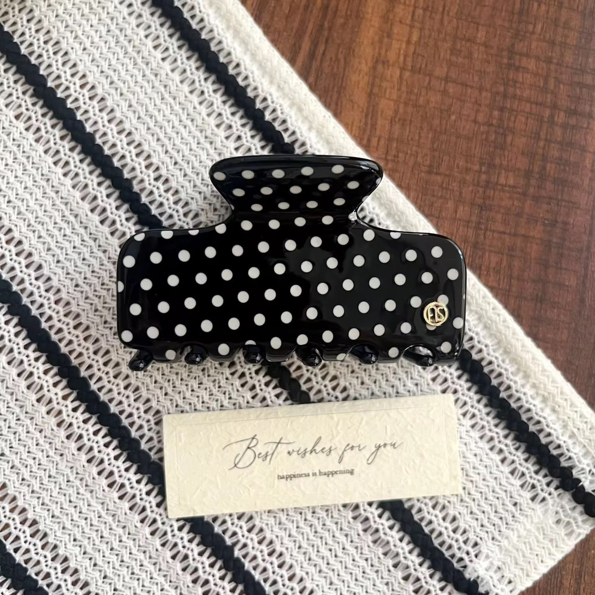 Dottie Square Claw Clip