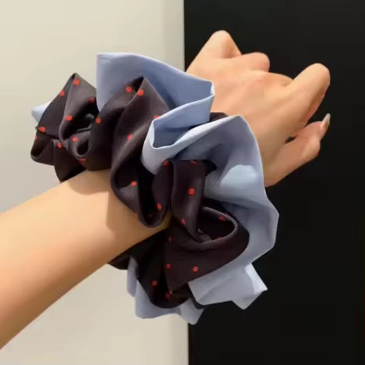 Lushly Scrunchie