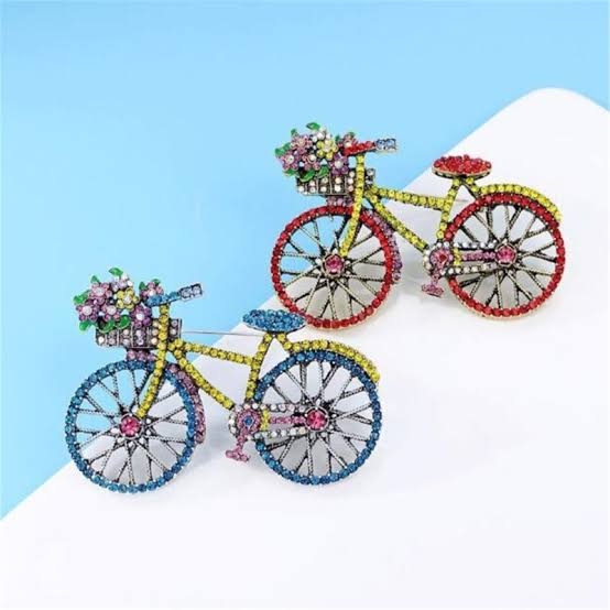 Petal Ride Brooch