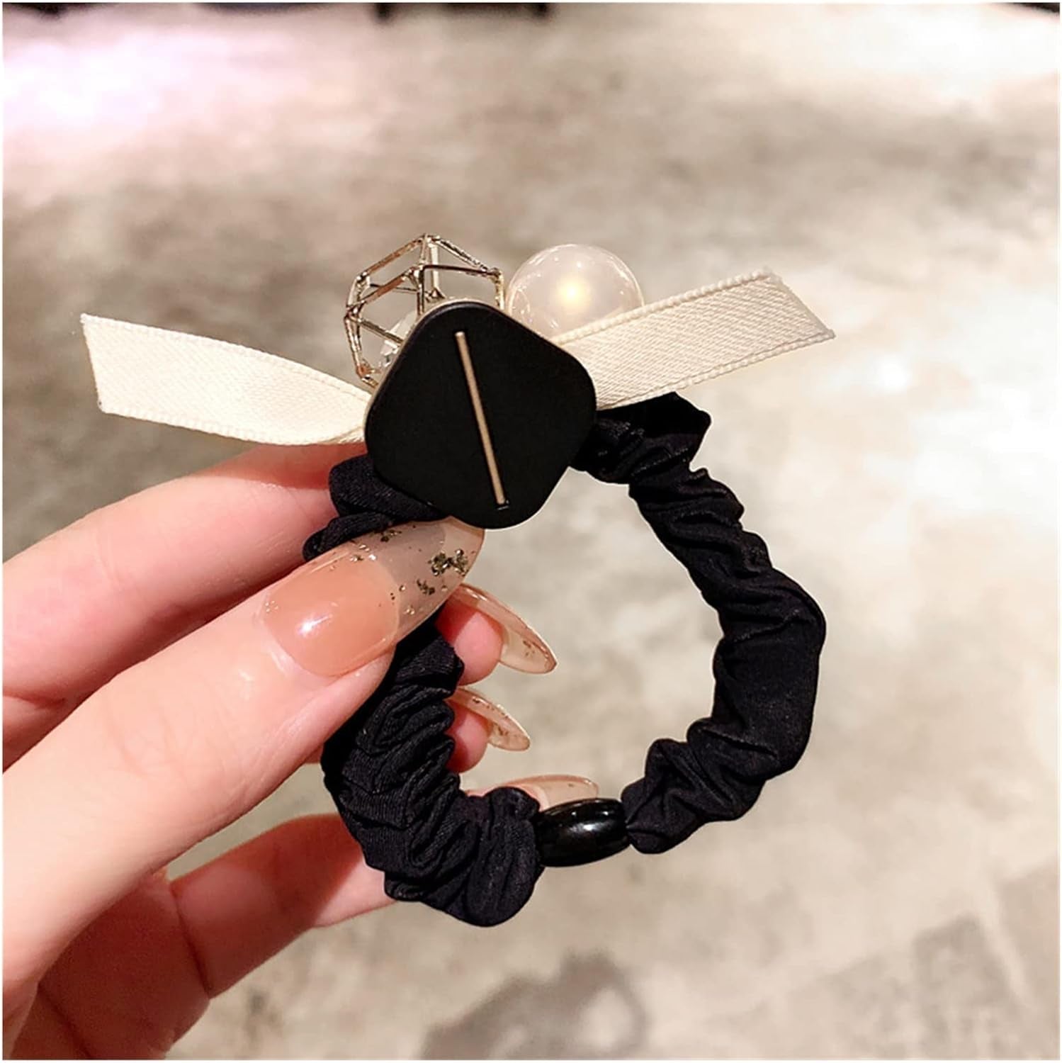 Pearl Whirl Hair Tie