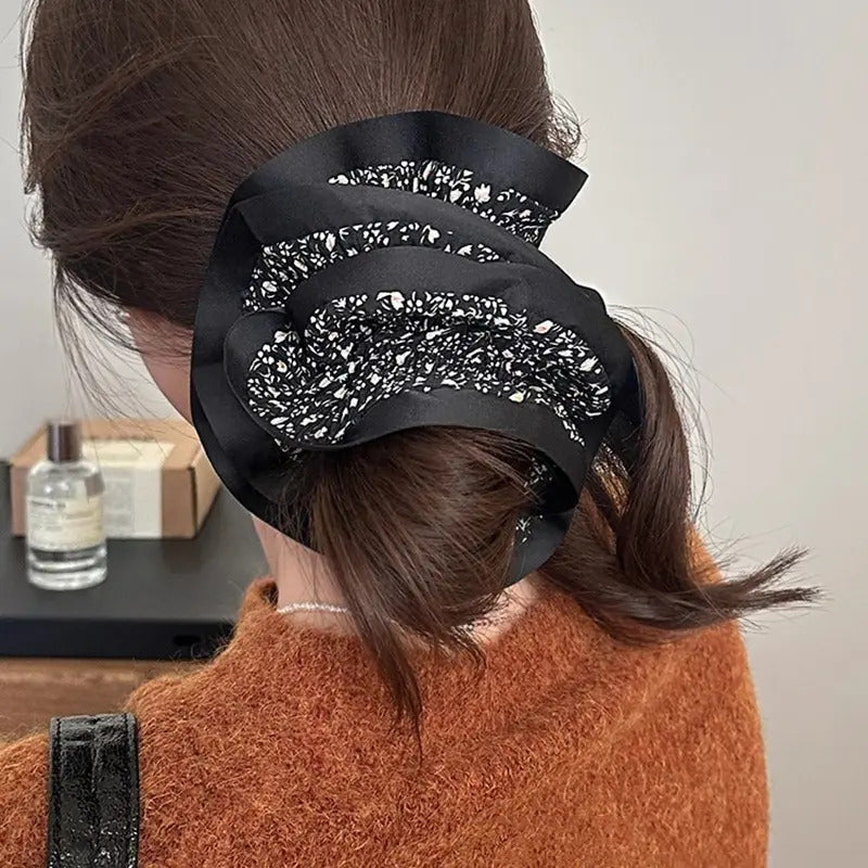 Zelle Scrunchie
