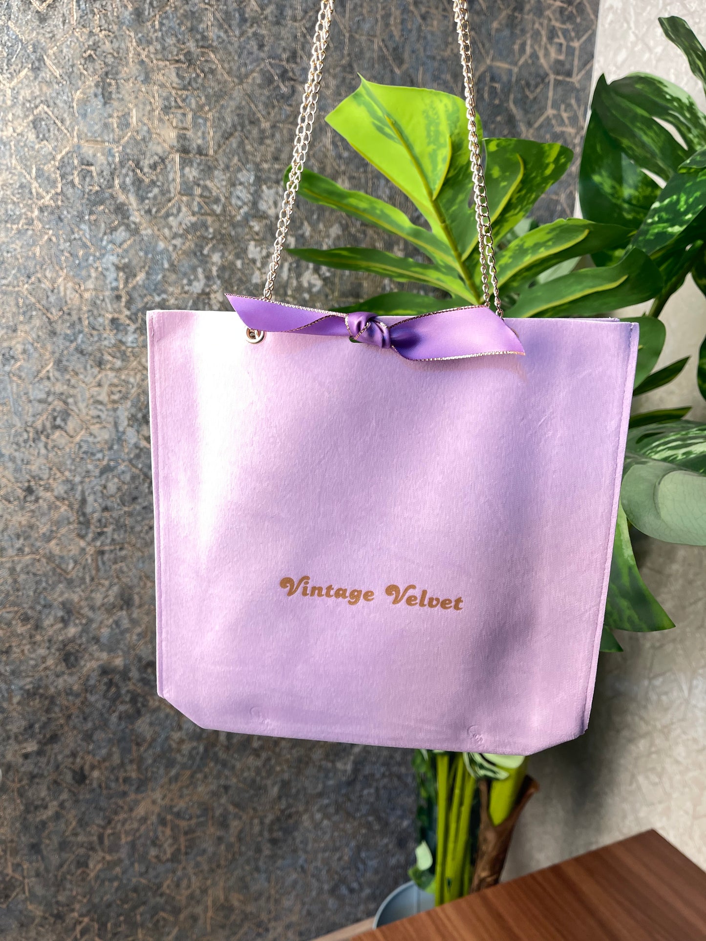 Vintage Velvet Suede Gift Bag With Metal Chain (Lilac)