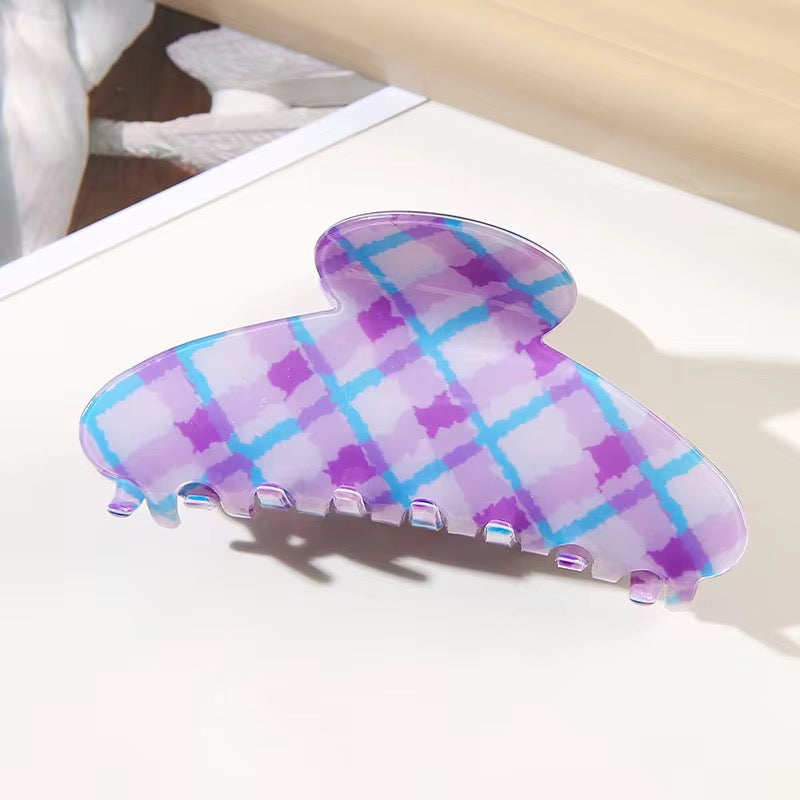 Praline Claw Clip