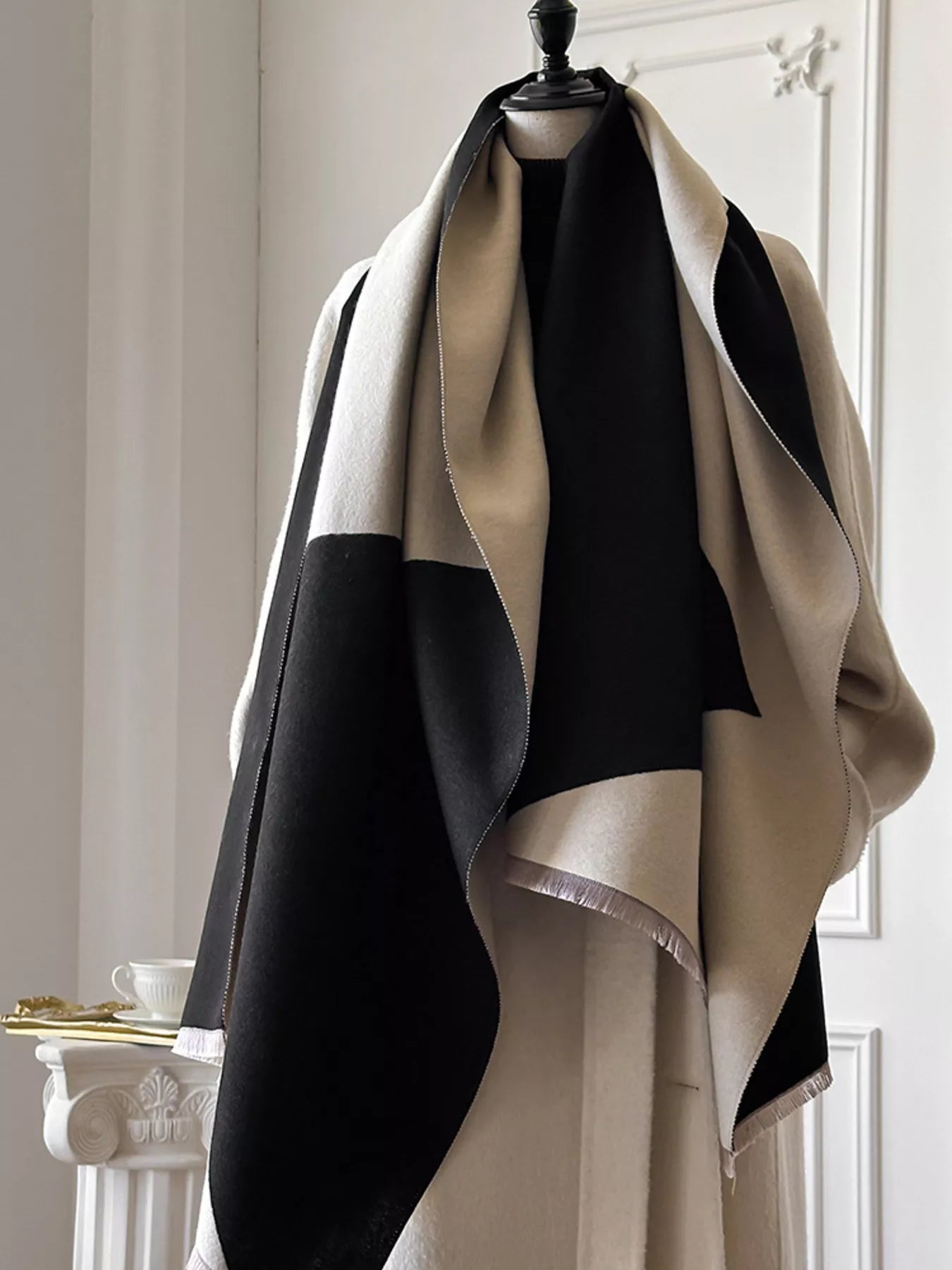 Maison Neutral Shawl