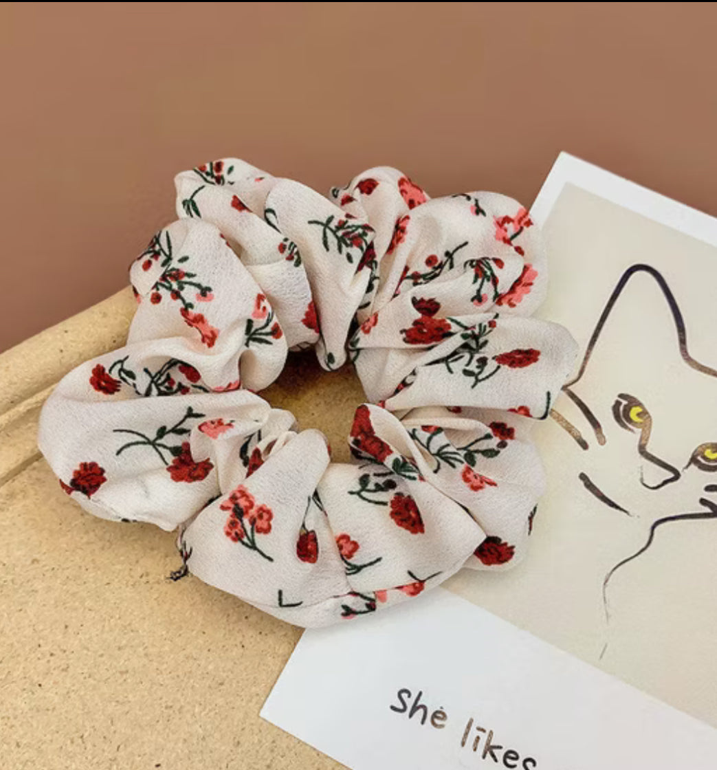 Vanta Scrunchie