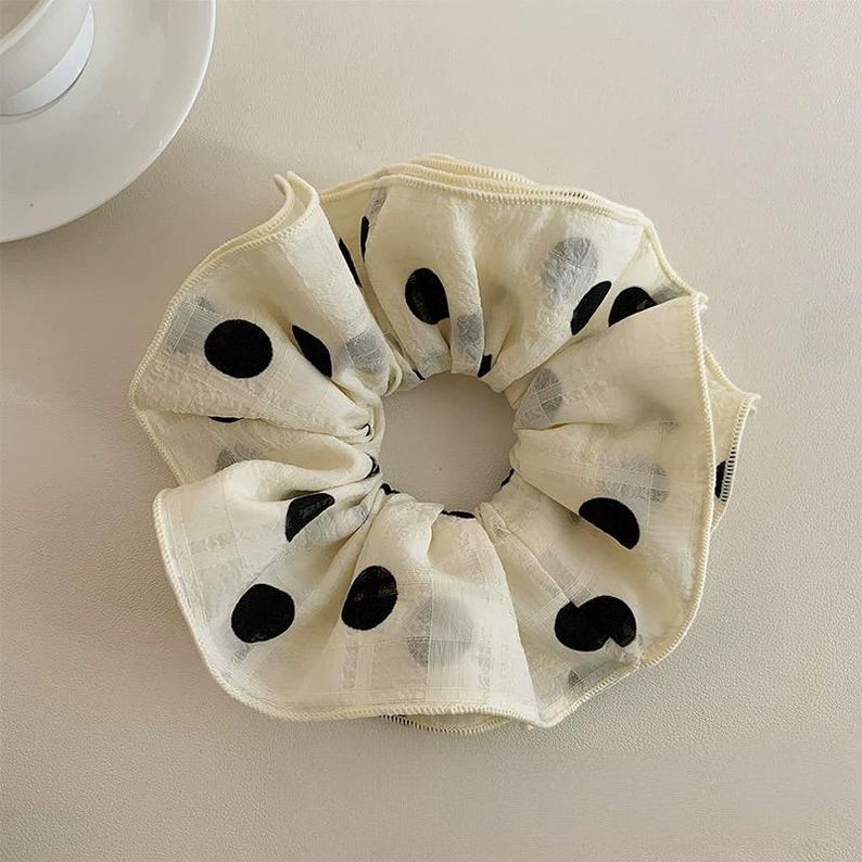 Naya Scrunchie