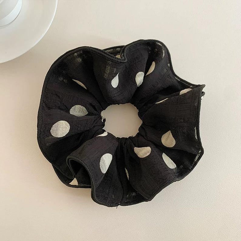Naya Scrunchie