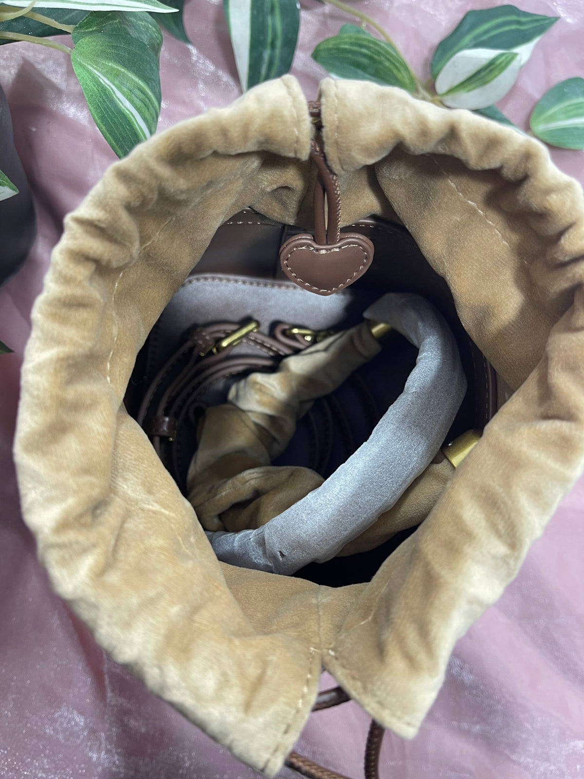 Windsor Genuine Leather Bag (Camel)