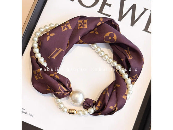 Burgundy Crest Magnetic Buckle Scarf with Pearl