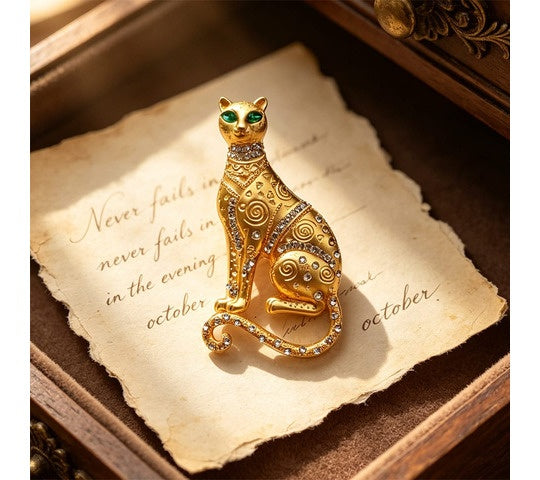 Emerald Gaze Leopard Brooch product photo