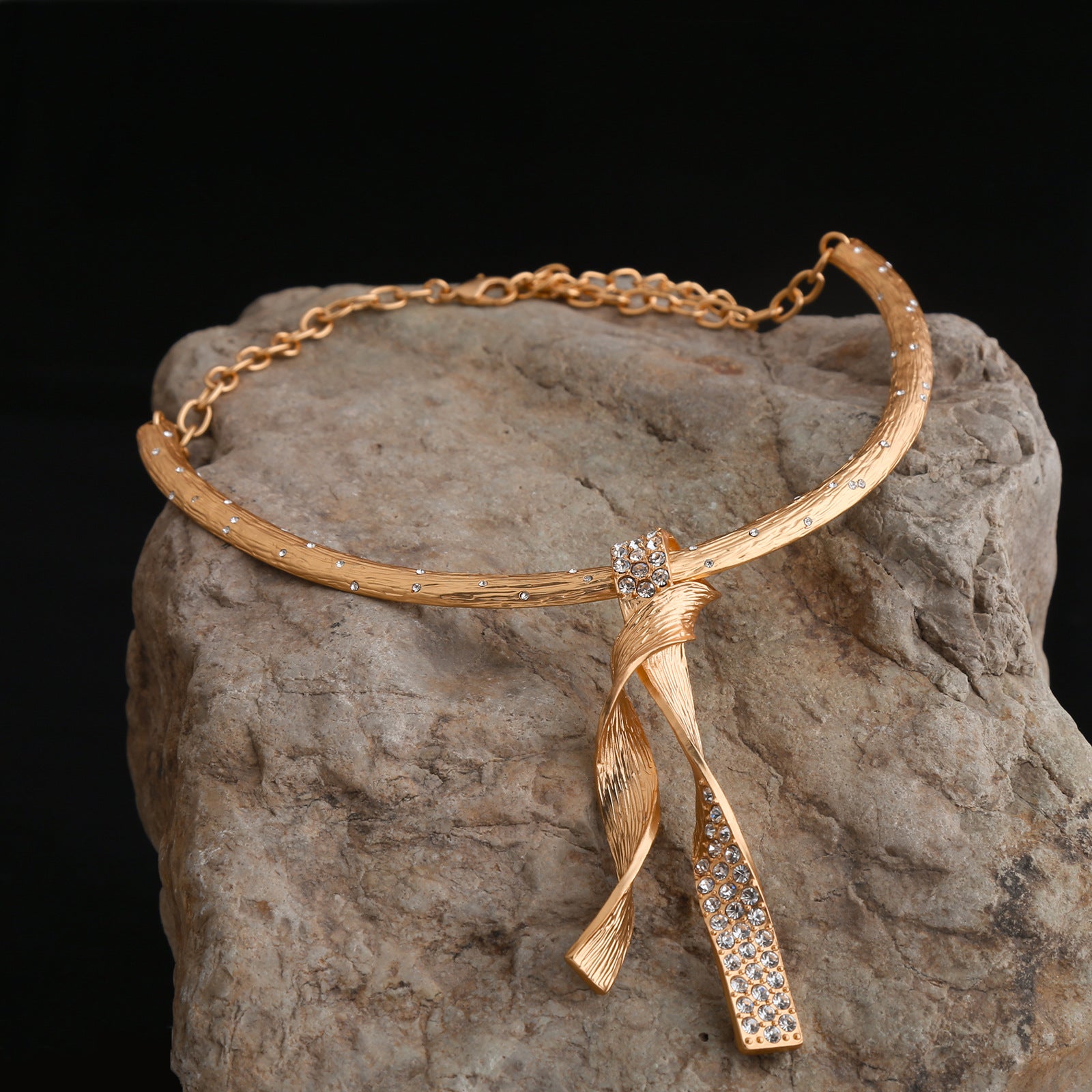 Aurplume Antique Necklace