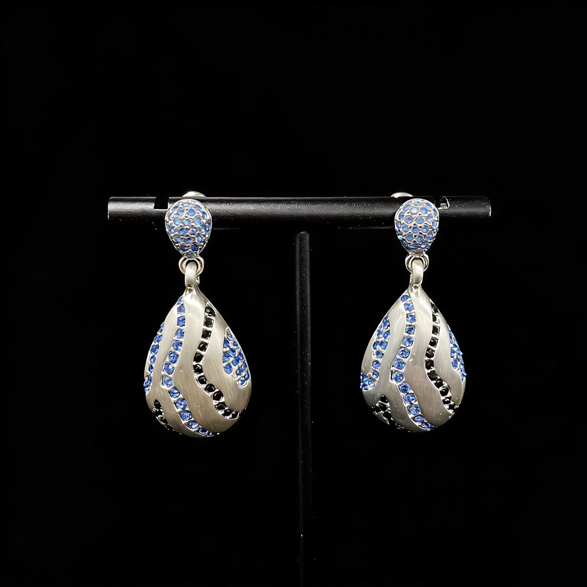 Nightfall Spark Antique Earrings (Silver)