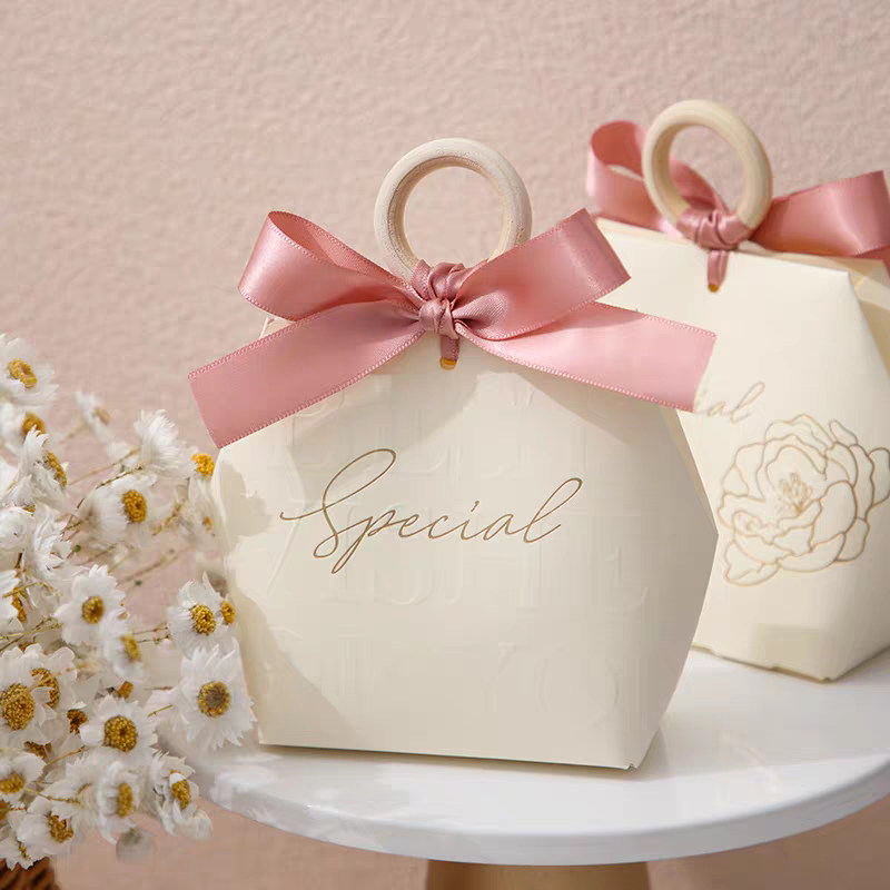 Charmette Paper Gift Bag (Pink)