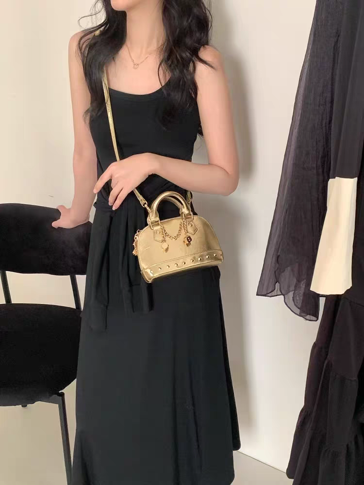 Chavelle Handbag (Gold)
